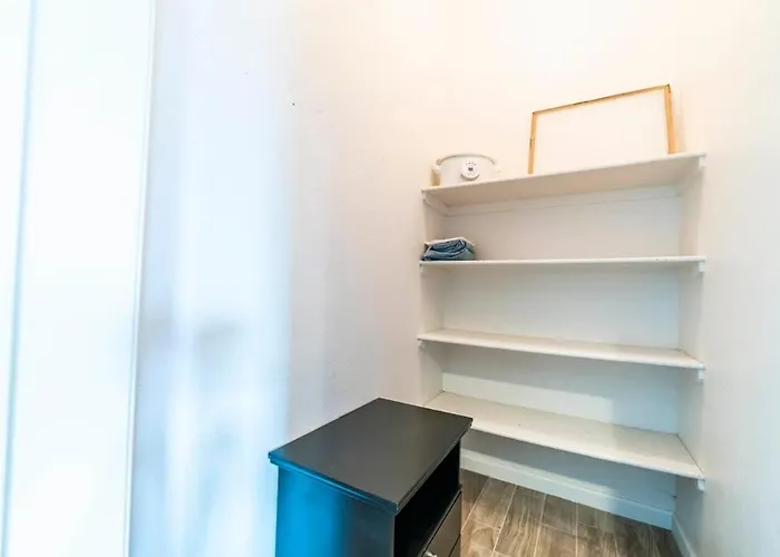 Modern Right Next To Pool And Amenities * Coolidge