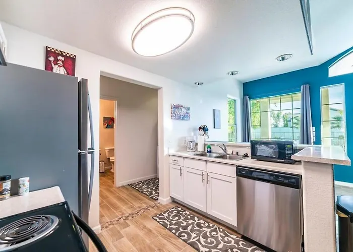 Apartment Modern Right Next To Pool And Amenities *