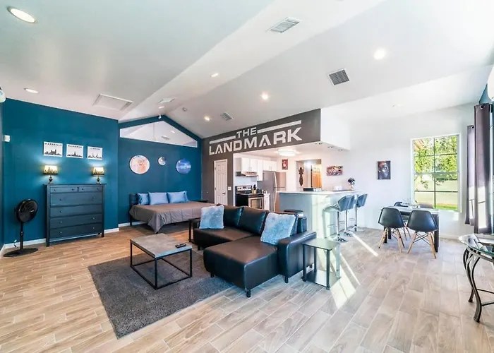 Apartment Modern Right Next To Pool And Amenities *